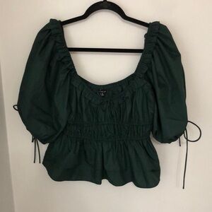 En Saison hunter green peasant top never worn